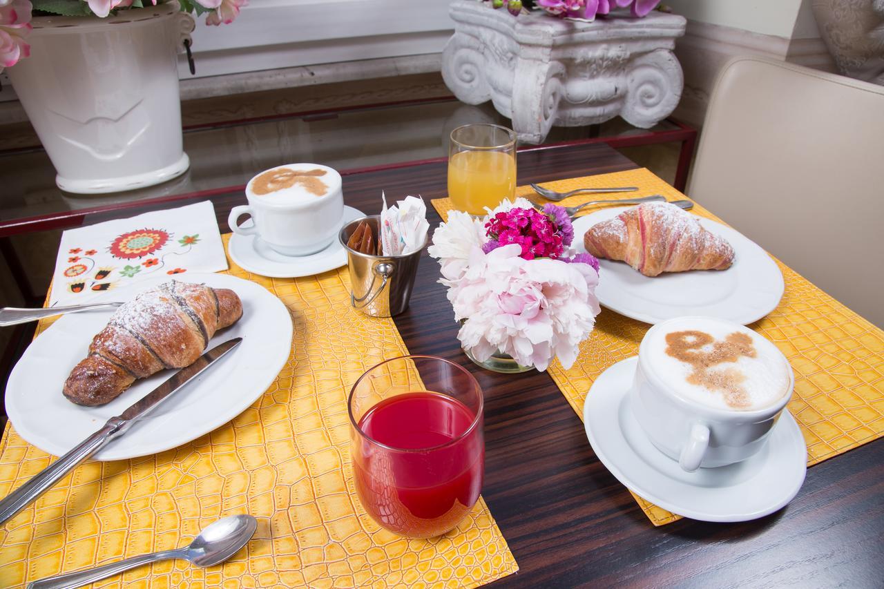Caesar House Residenze Romane Alojamento de Acomodação e Pequeno-almoço Roma